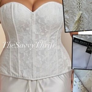 Beautiful Daisy Rose Lace Corset Plus Size